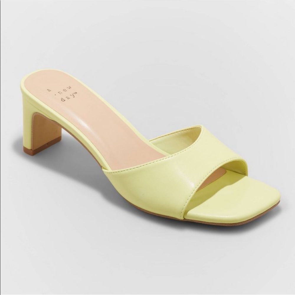 A New Day Lindie Pump from Target (size 6.5)